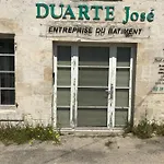 Lägenhet Les Portes Du Marais Benet